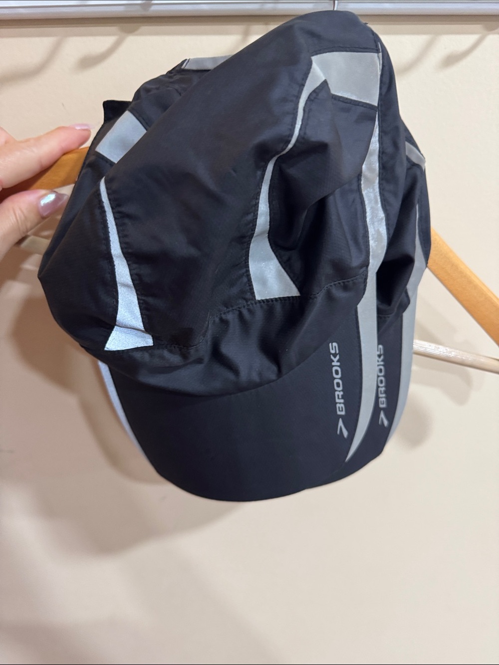 Two Brooks Black Running Cap with Silver Reflective Details Never Worn